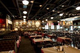 London Bull - Full Restaurant